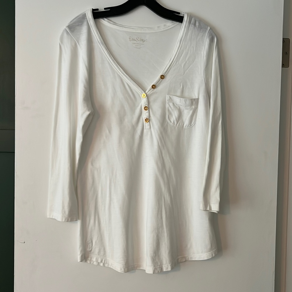 Lilly Pulitzer white v neck gold buttons 3/4 length sleeve blouse size M